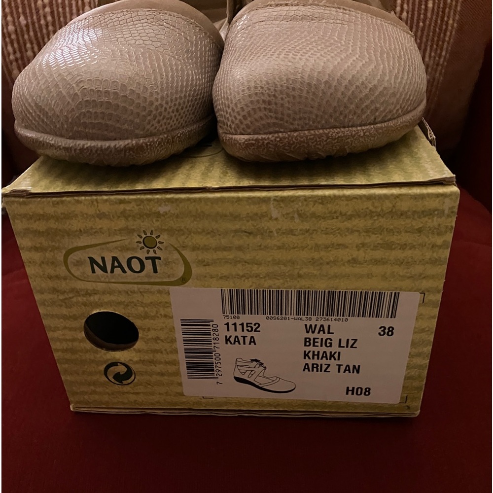 NAOT KATA size 38.
